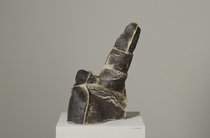 Raphaëlle Sabattié, série Carapaces, 2021, 30 x 22 x 42 cm, grès engobé