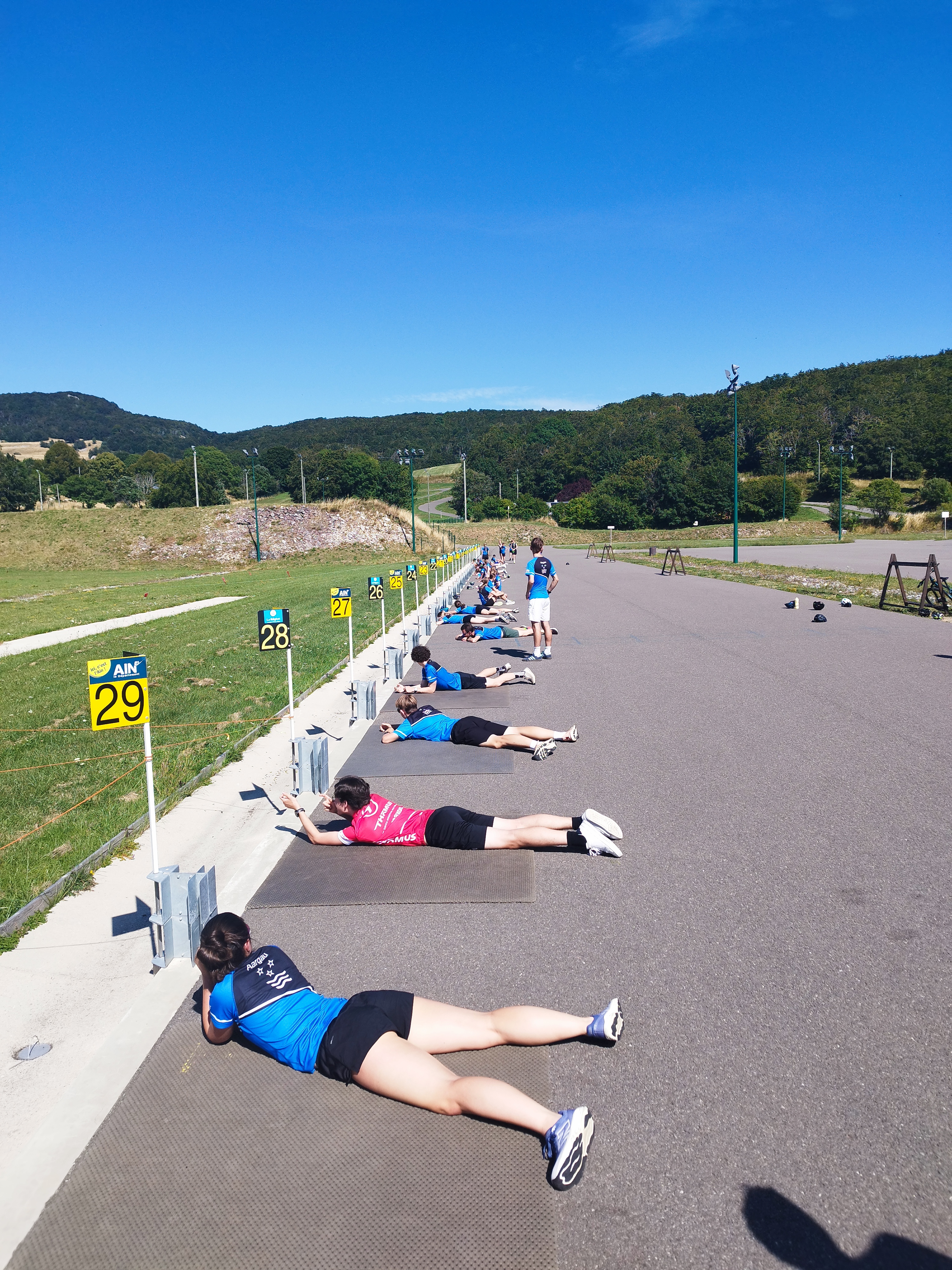 Cours de biathlon avec l'ESF aux Plans d'Hotonnes