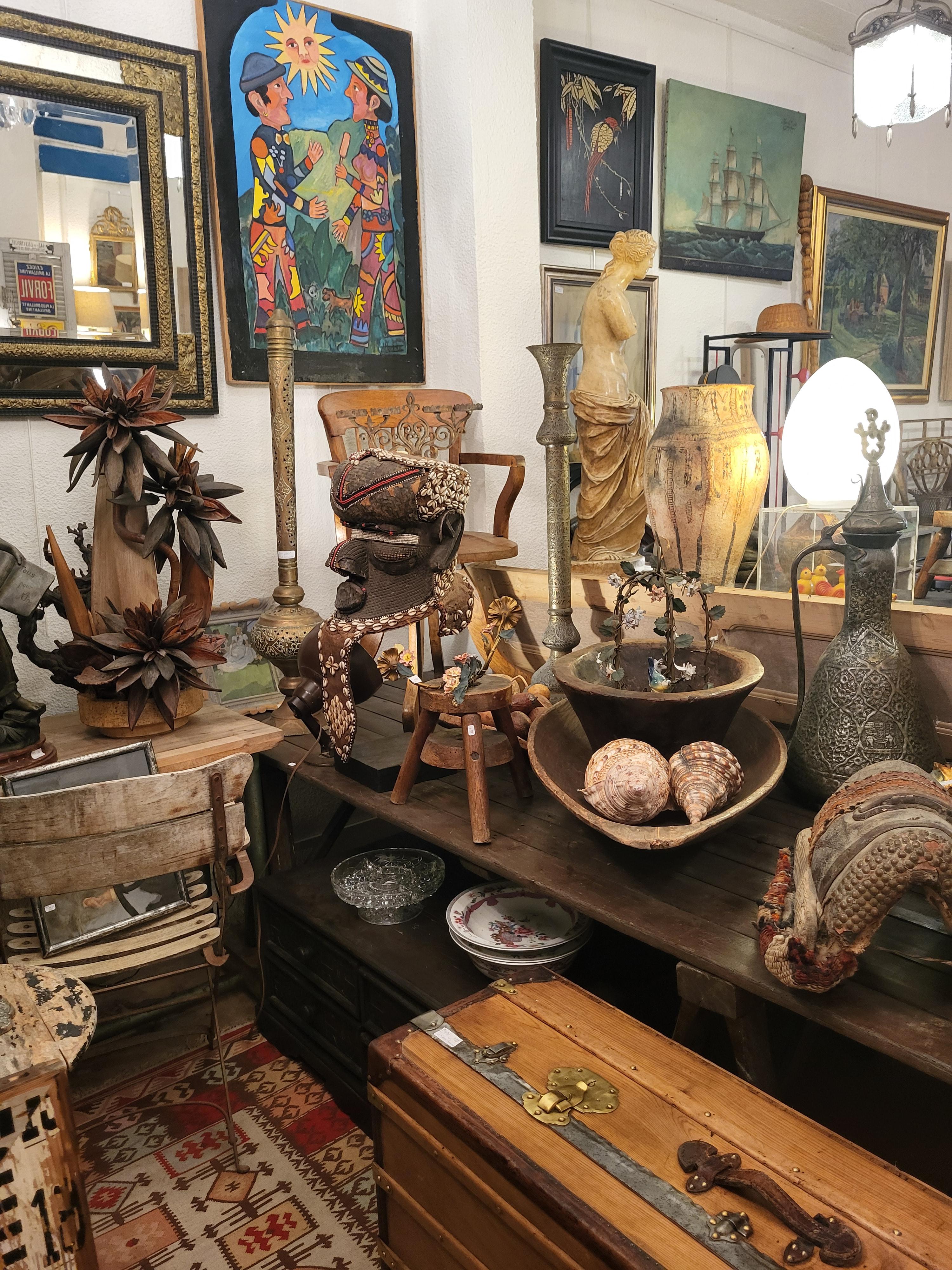 Pourquoi sans passé - concept store antiquités