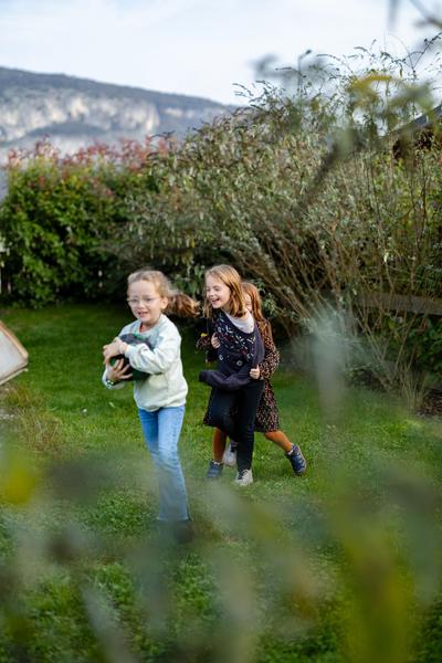 Jardin clôturé idéal pour les enfants