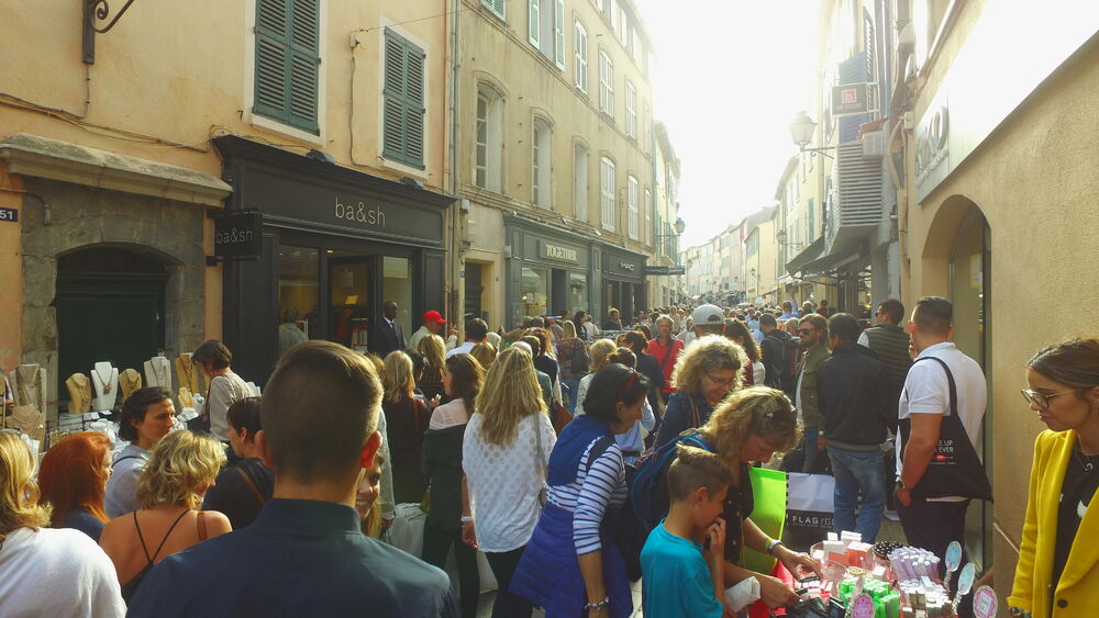 braderie Saint-Tropez | ©e.bertrand braderie Saint-Tropez