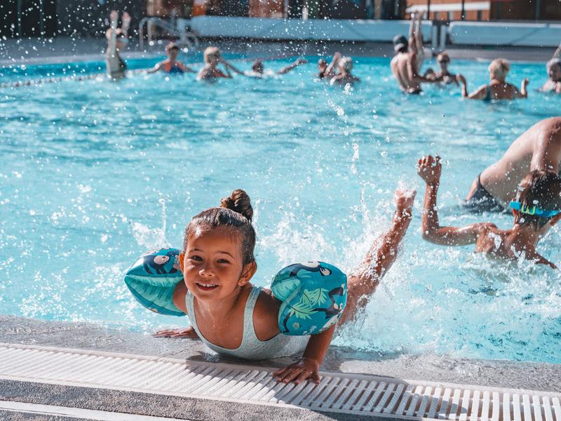 Piscine extérieure chauffée_Le Corbier