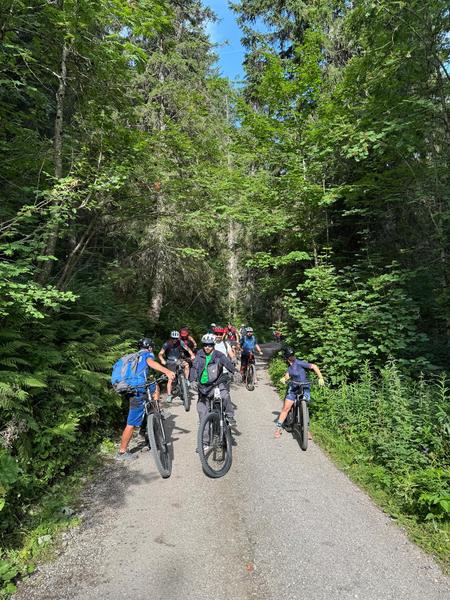 L’enquête électrique, chasse au trésor en VTTAE_Le Grand-Bornand