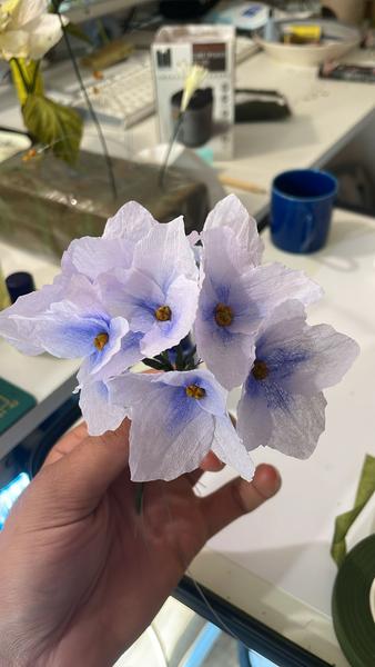 Atelier - création d'un bouquet en papier crépon