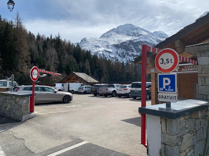 Parking extérieur les Maisonnettes_Sainte-Foy-Tarentaise