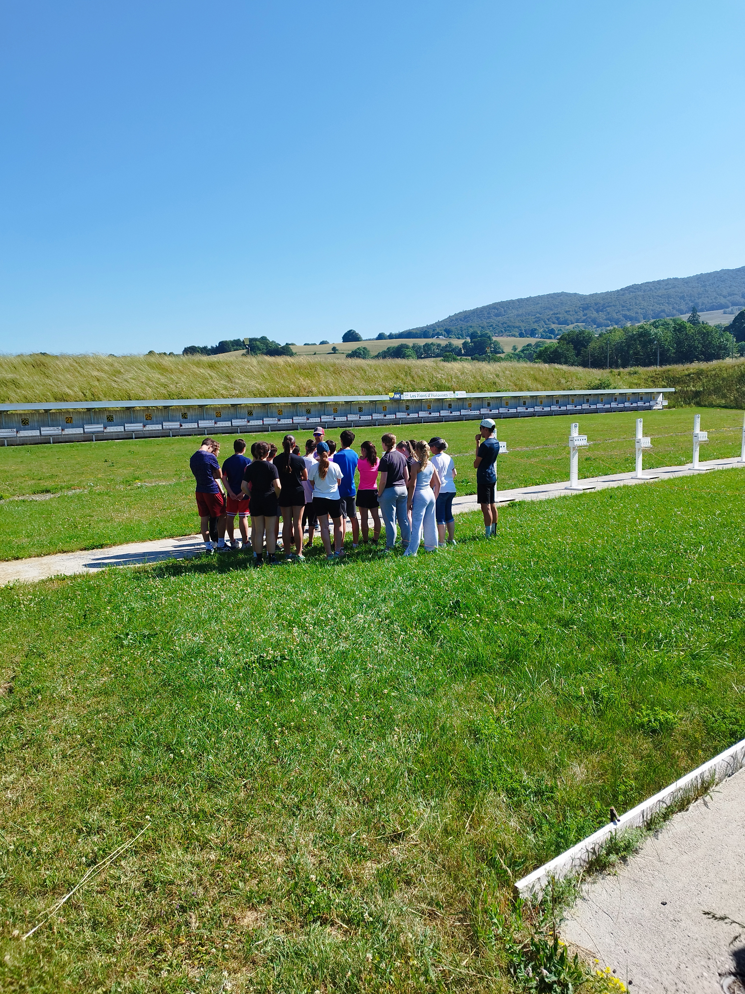 Cours de biathlon avec l'ESF aux Plans d'Hotonnes