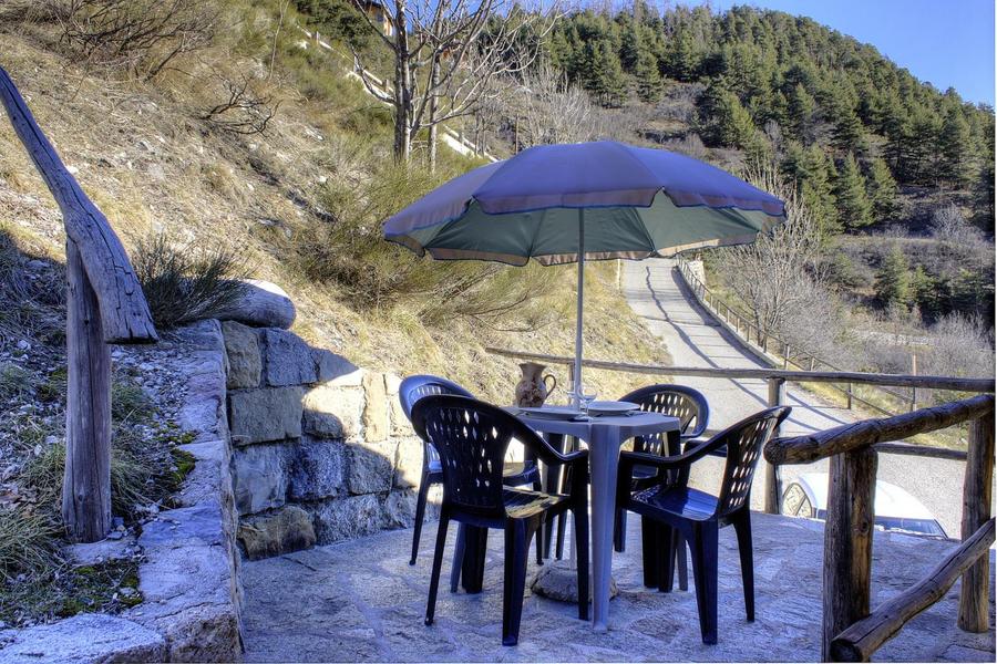 Gîte Auron - l'Oustal n°1-Terrasse-Saint-Étienne-de-Tinée-Gîtes de France des Alpes-Maritimes