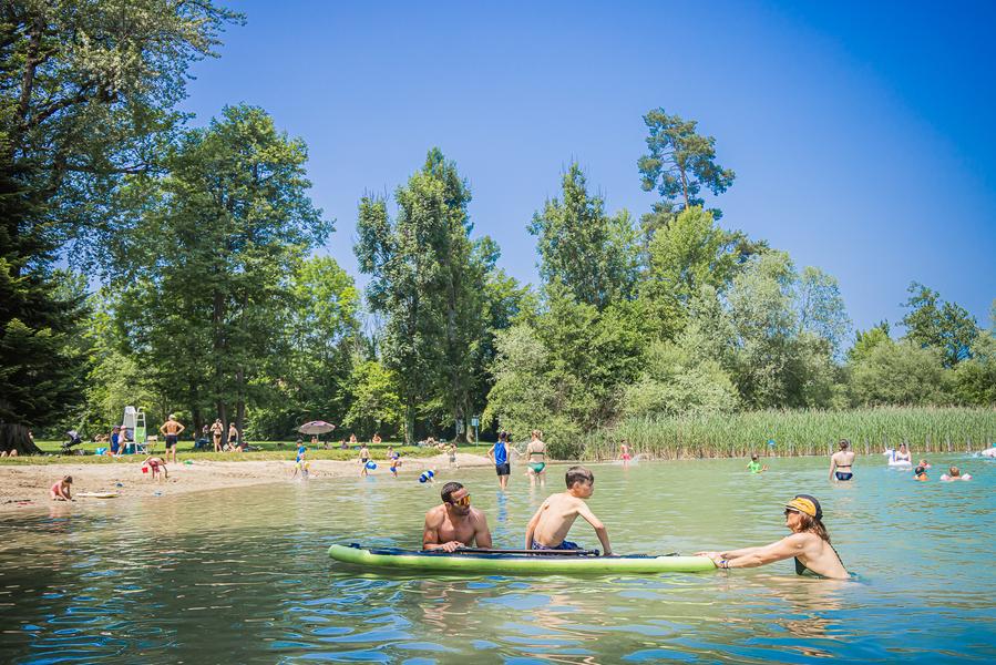 Paddle sur la plage de Bon Vent à Novalaise