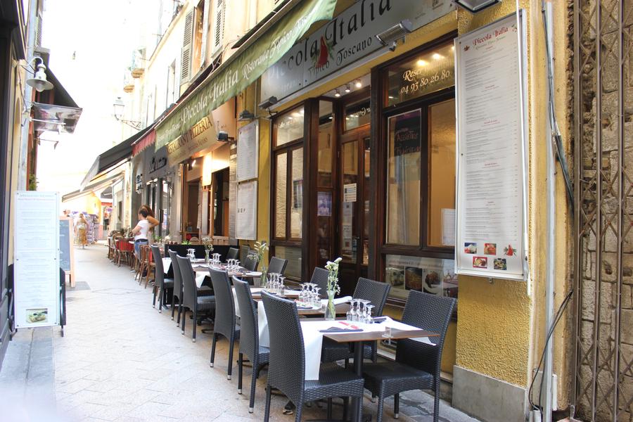 Terrasse restaurant extérieur