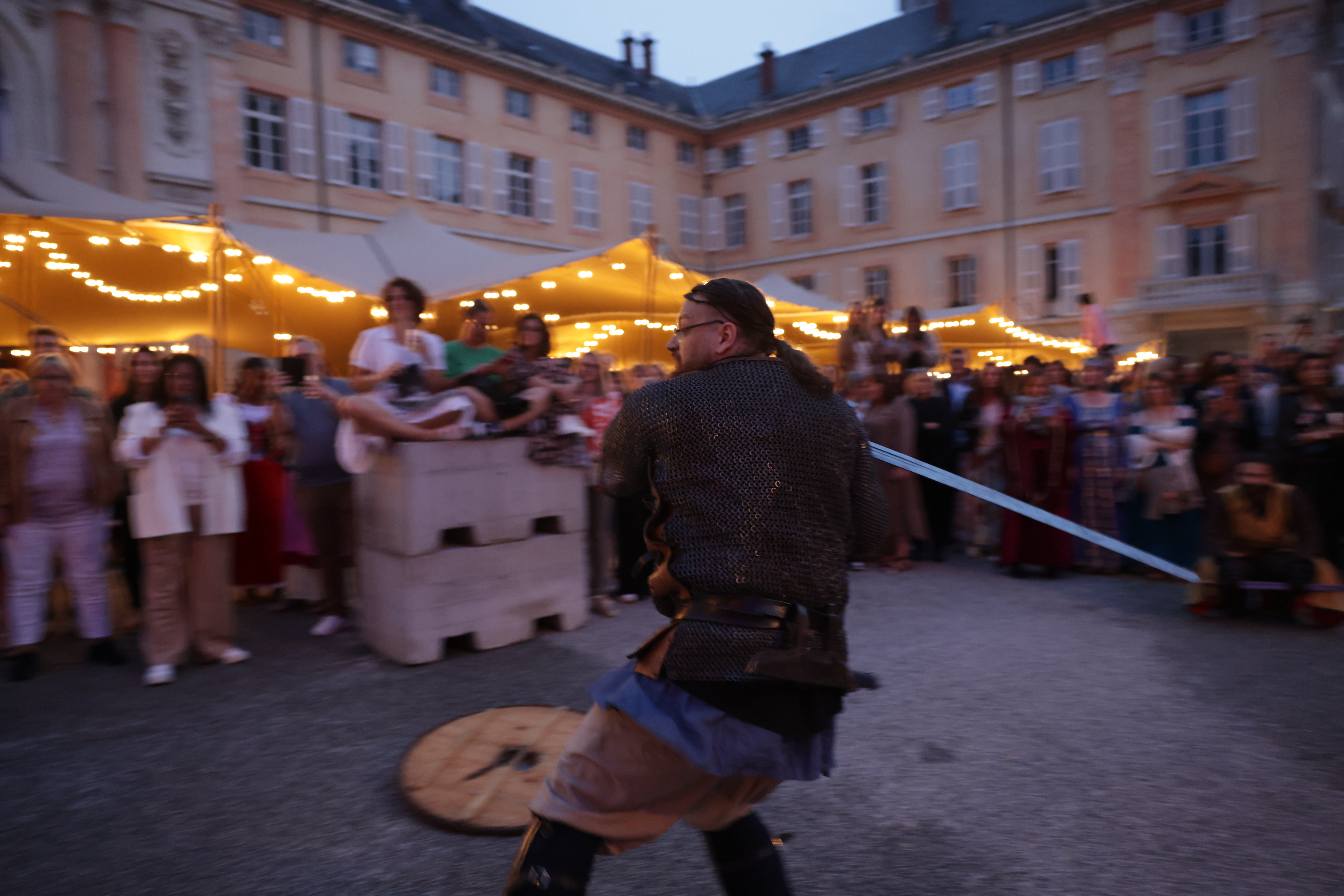 Spectacle de feu conté