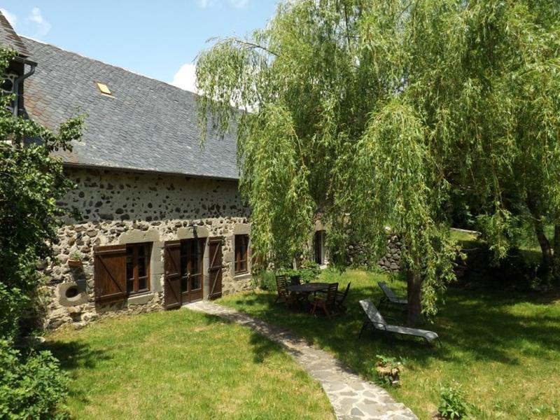 Gîte, vallée de la Santoire au coeur du Cézallier Cantalien