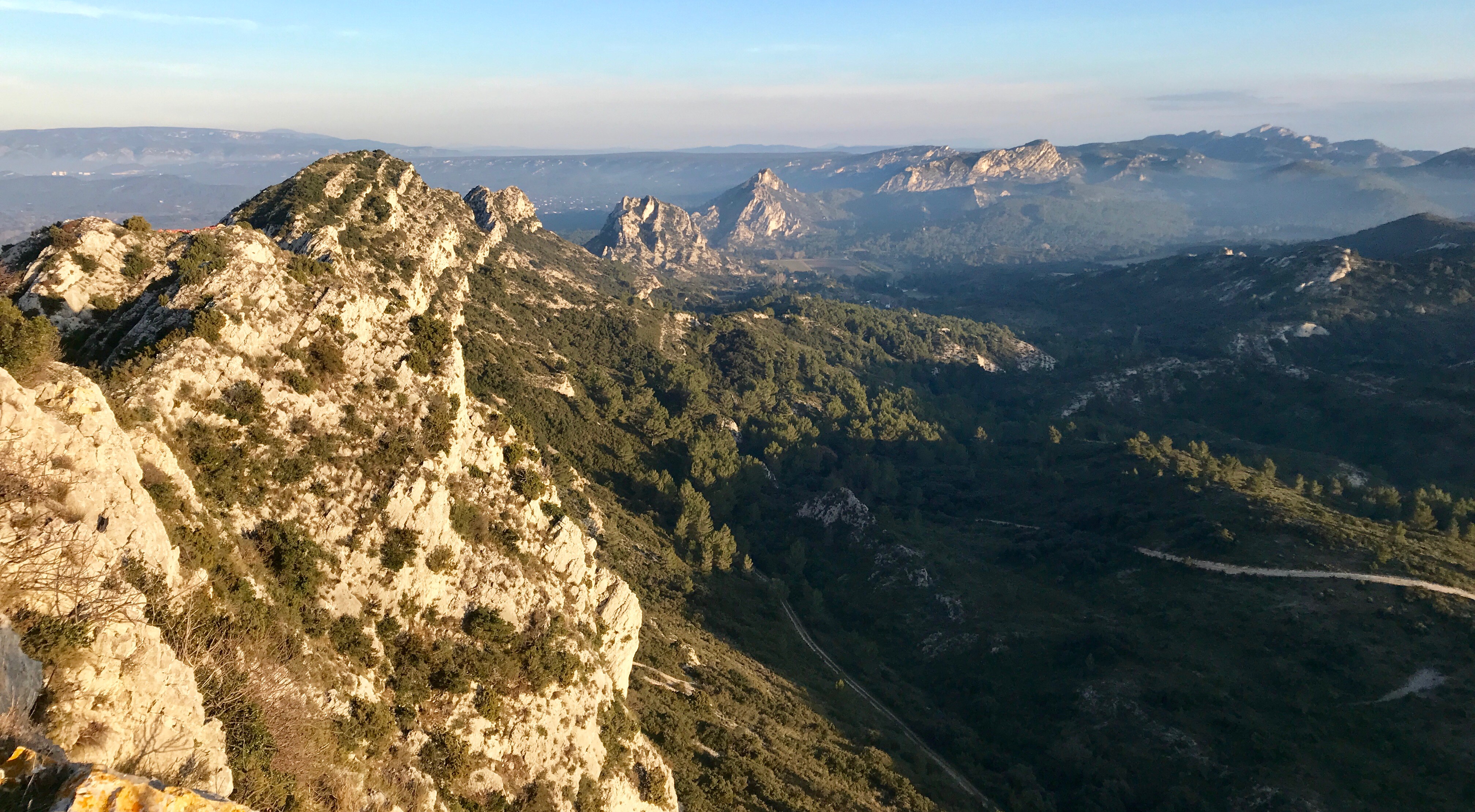 Rando'them - Accompagnateur en montagne  France Provence-Alpes-Côte d'Azur Bouches-du-Rhône Les Baux-de-Provence 13520