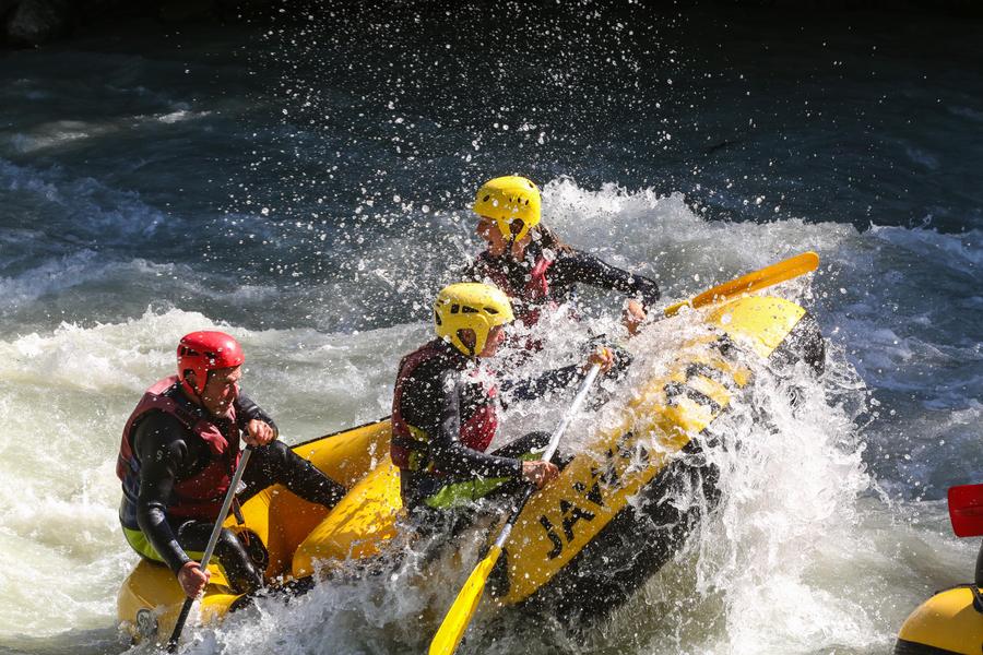 Activités d'eaux vives en famille avec Session Raft_Passy