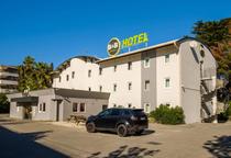 B&amp;B Hôtel - Villeneuve-Loubet Plage