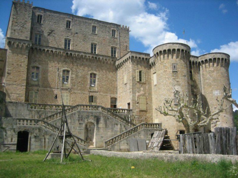 cour du château