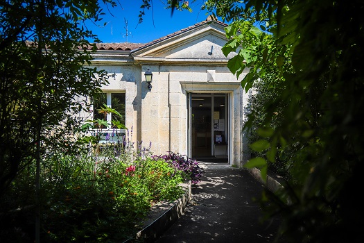 Médiathèque de Magnac-Sur-Touvre