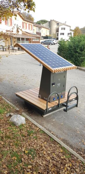 Solar charging station for bicycles