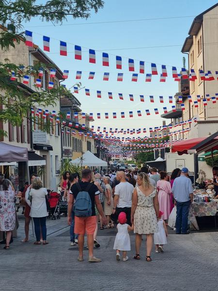 Marché nocturne_Divonne-les-Bains