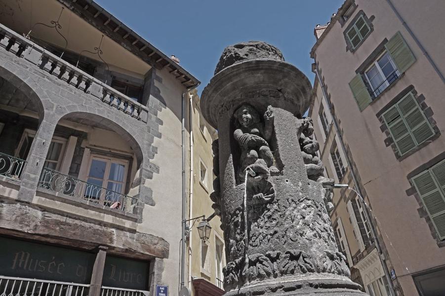 Enquête patrimoine sur la butte de Clermont : spéciale jeune public