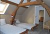 Chambre 1 à l' étage Ⓒ Domaine Les Gandins