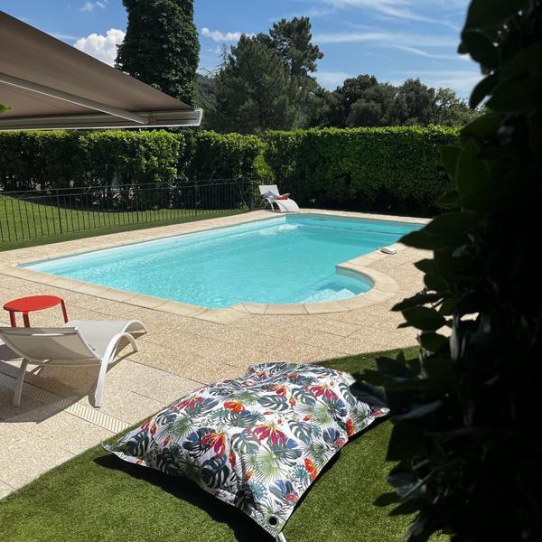 La Villa - Mondragon