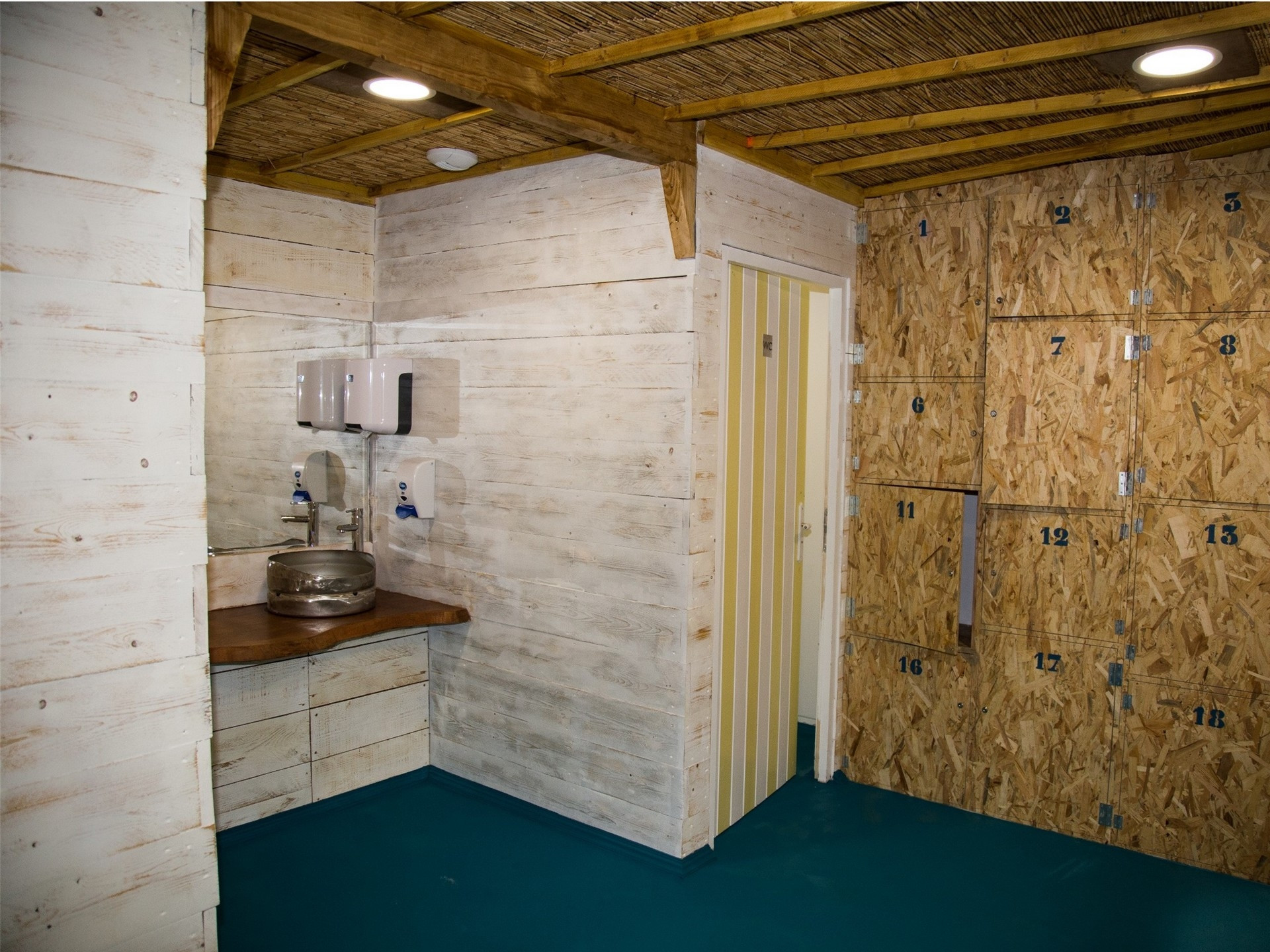 NickiSurf, Bouc-Bel-Air - photo 4