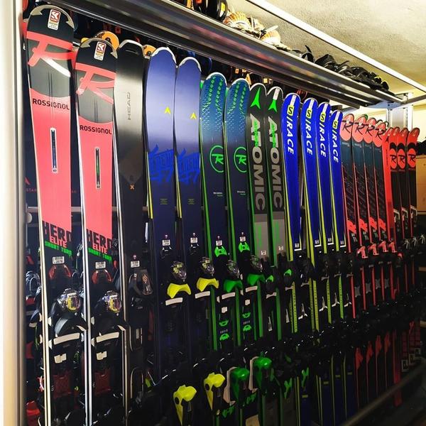 Skis