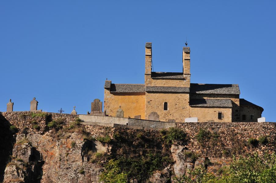 Église Sainte-Claire de Saint-Hérent
