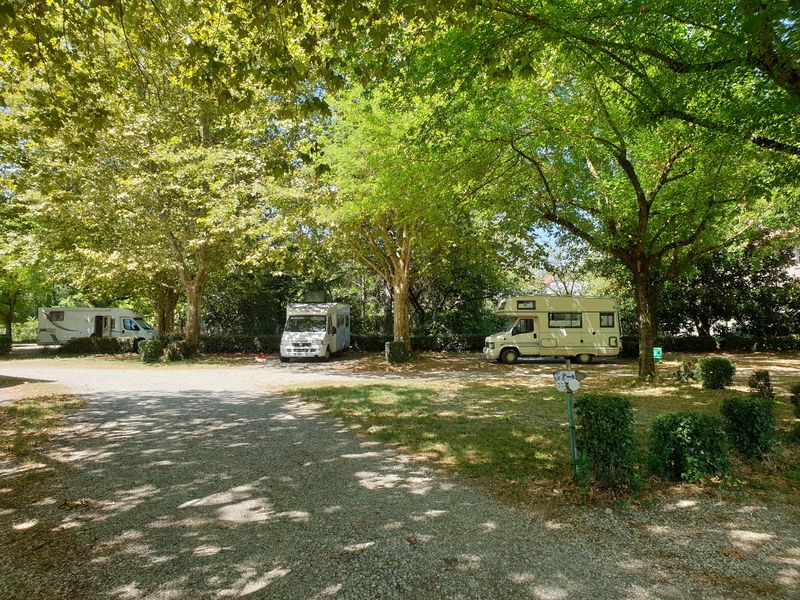 Aire CAMPING-CAR PARK de La Roche de Glun