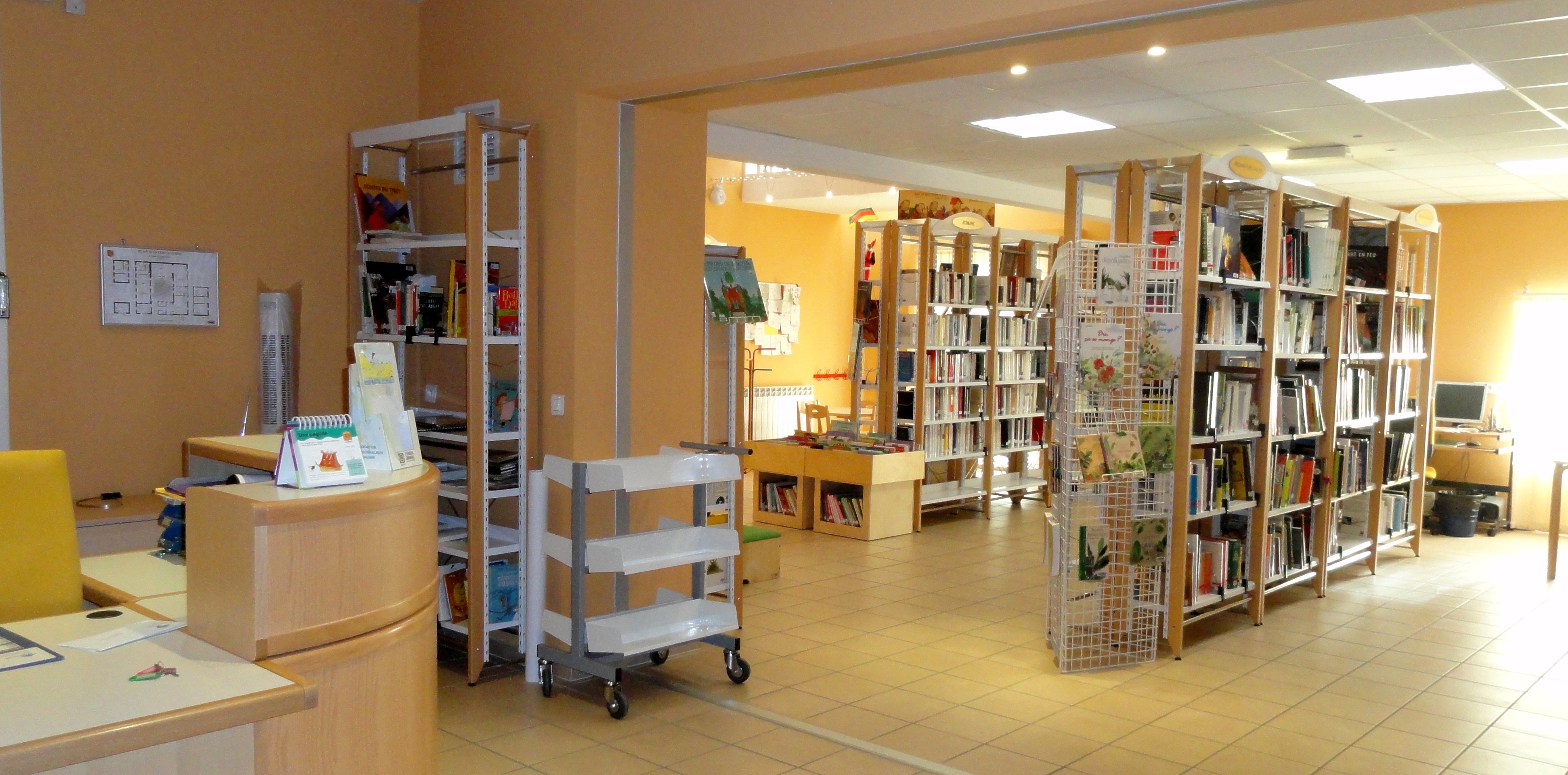 Bibliothèque municipale d'Aureille - photo 2