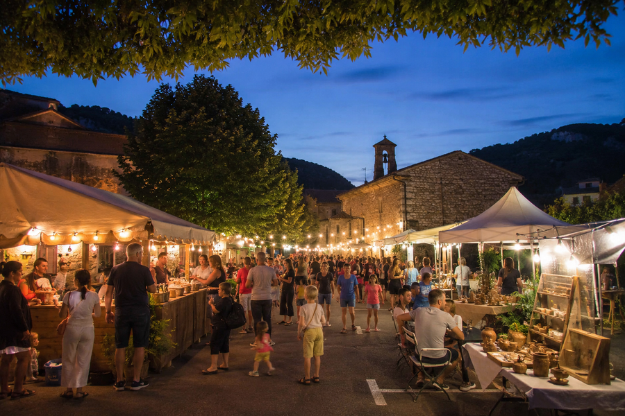 Marché semi-nocturne