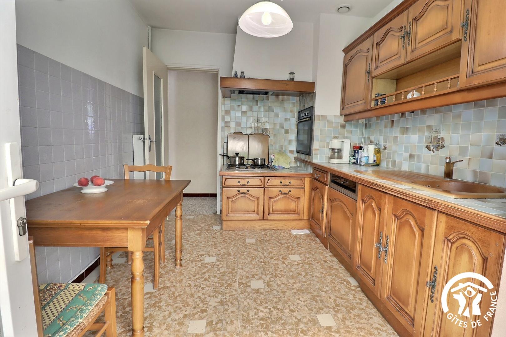 Iris, Bouc-Bel-Air - photo 9