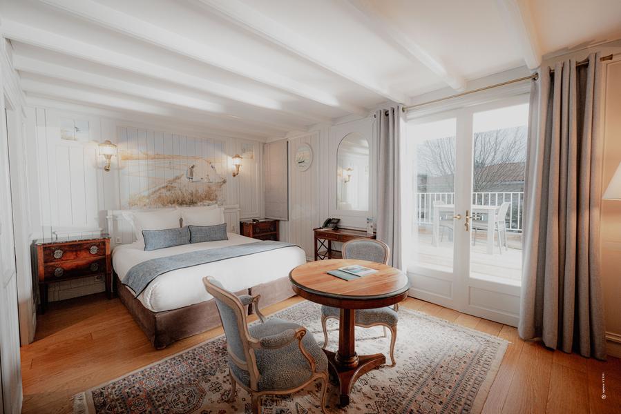 Chambre richement décorée