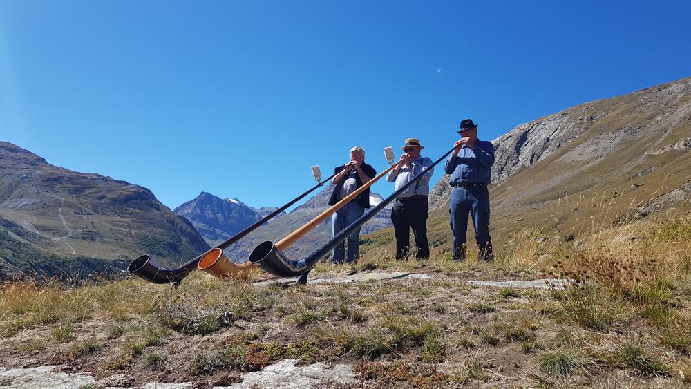 Image Gens de l'Alpe 1