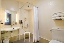 B&amp;B Hôtel - Villeneuve-Loubet Plage