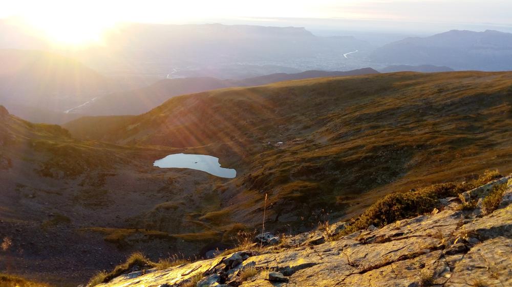 Lac du Brouffier au soleil couchant