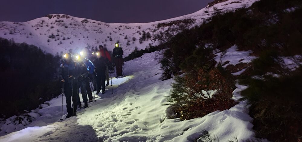 Randonnée nocturne raquettes avec repas au refuge de Meije Coste - Bureau des Guides d'Auvergne