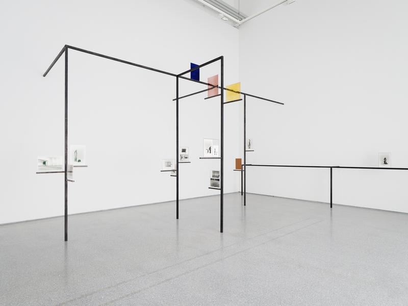 Charlotte Moth, Les Couples, 2025. Vue de l'exposition A Rounded landscape / Un paysage arrondi, MAMC+, 2025.