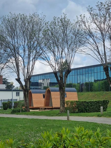 Camping municipal* La Rivoirette - Morestel - Viarhôna - Balcons du Dauphiné