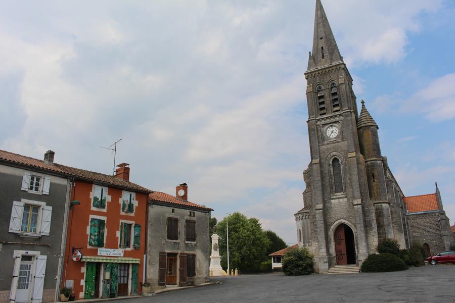 Montemboeuf sentier de Beaussac