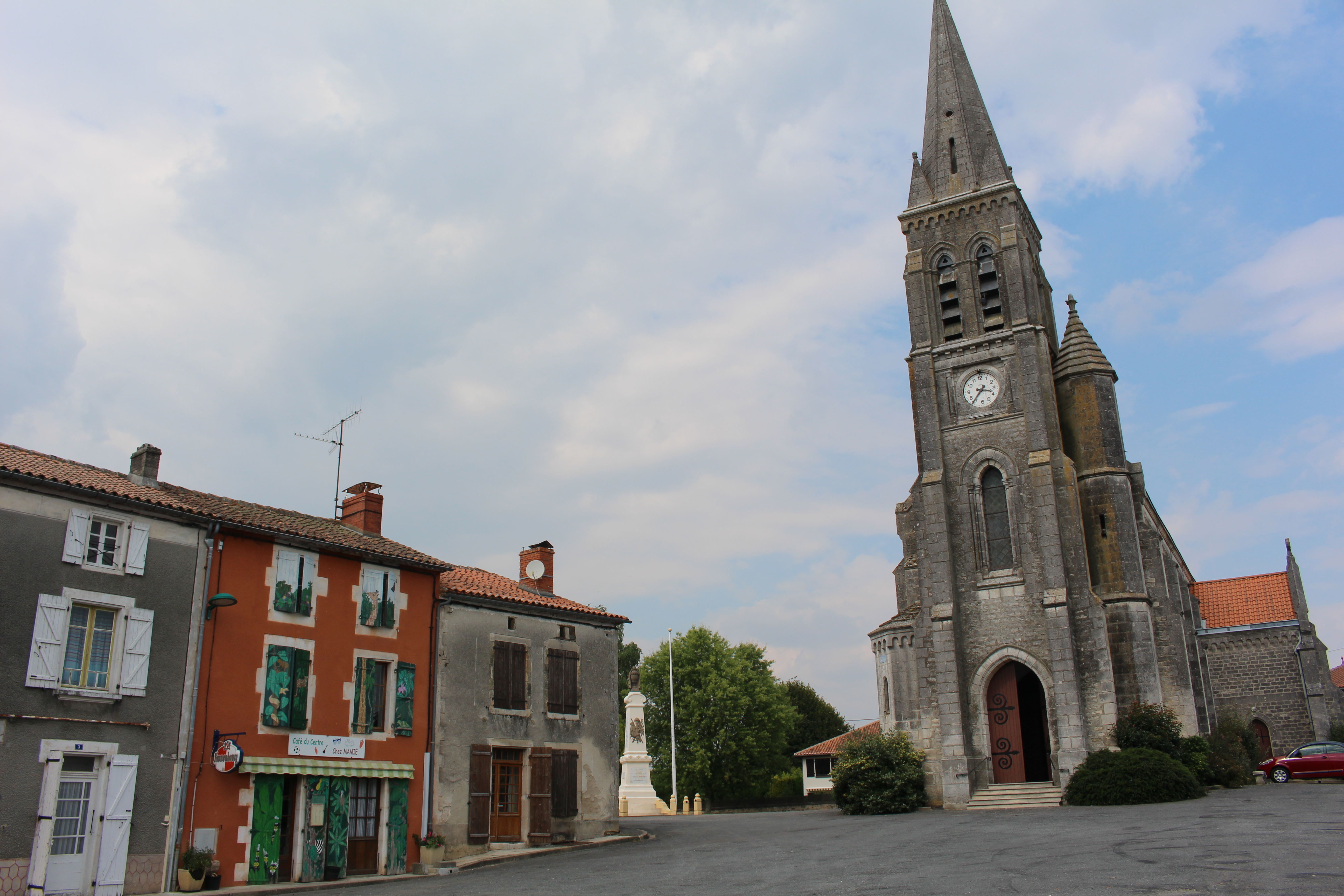 Montemboeuf sentier de Beaussac