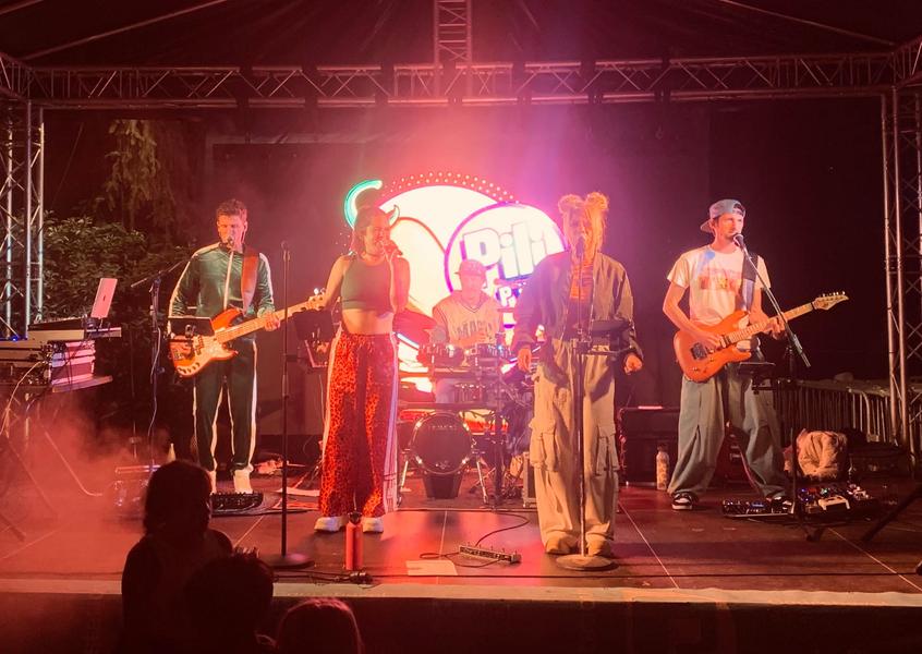 REPORTÉ - Concert du Parc : Pili Pili