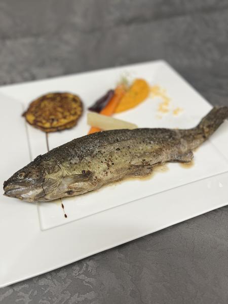 Truite fraîche de notre vivier