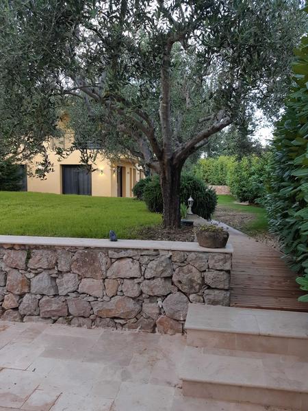 Garrigue-Accès au gîte-Eze-Gîtes de France des Alpes-Maritimes