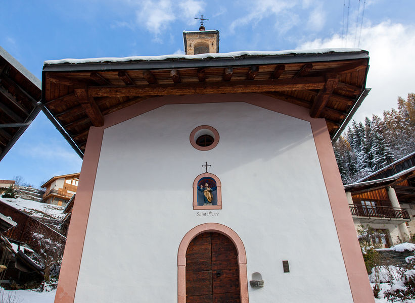 Saint Pierre, chapelle au Villaret