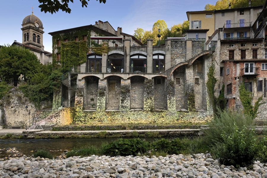 WEB_Flora Moscovici-Mur de reconfort-PH. Blaise Adilon 2023  (2.1).jpg