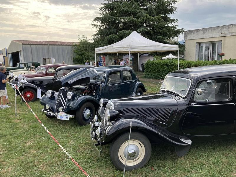 Défilé d'élégance - 10e traversée de St Etienne_Champdieu