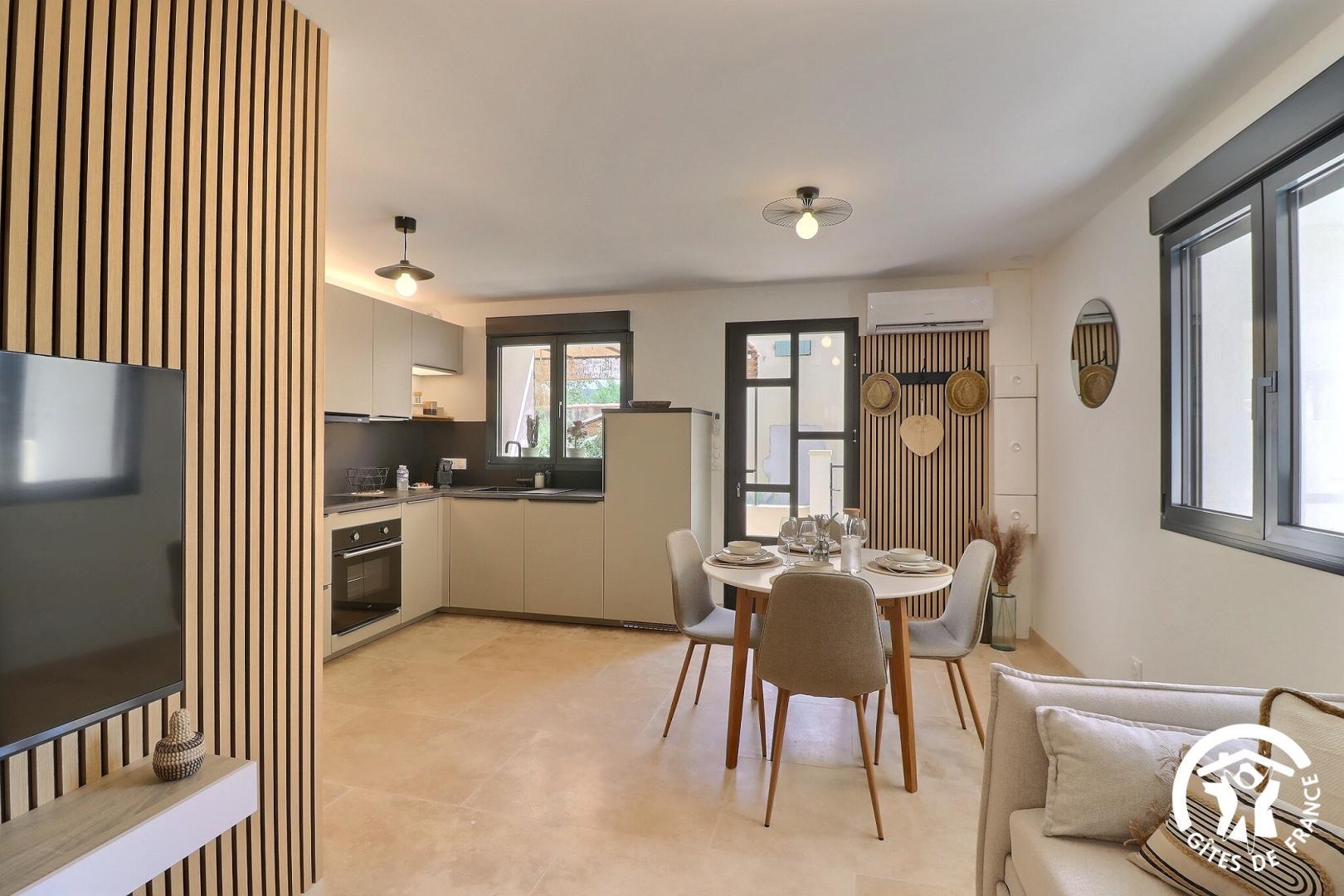 La Pomme de Pin, La Fare-les-Oliviers - photo 14