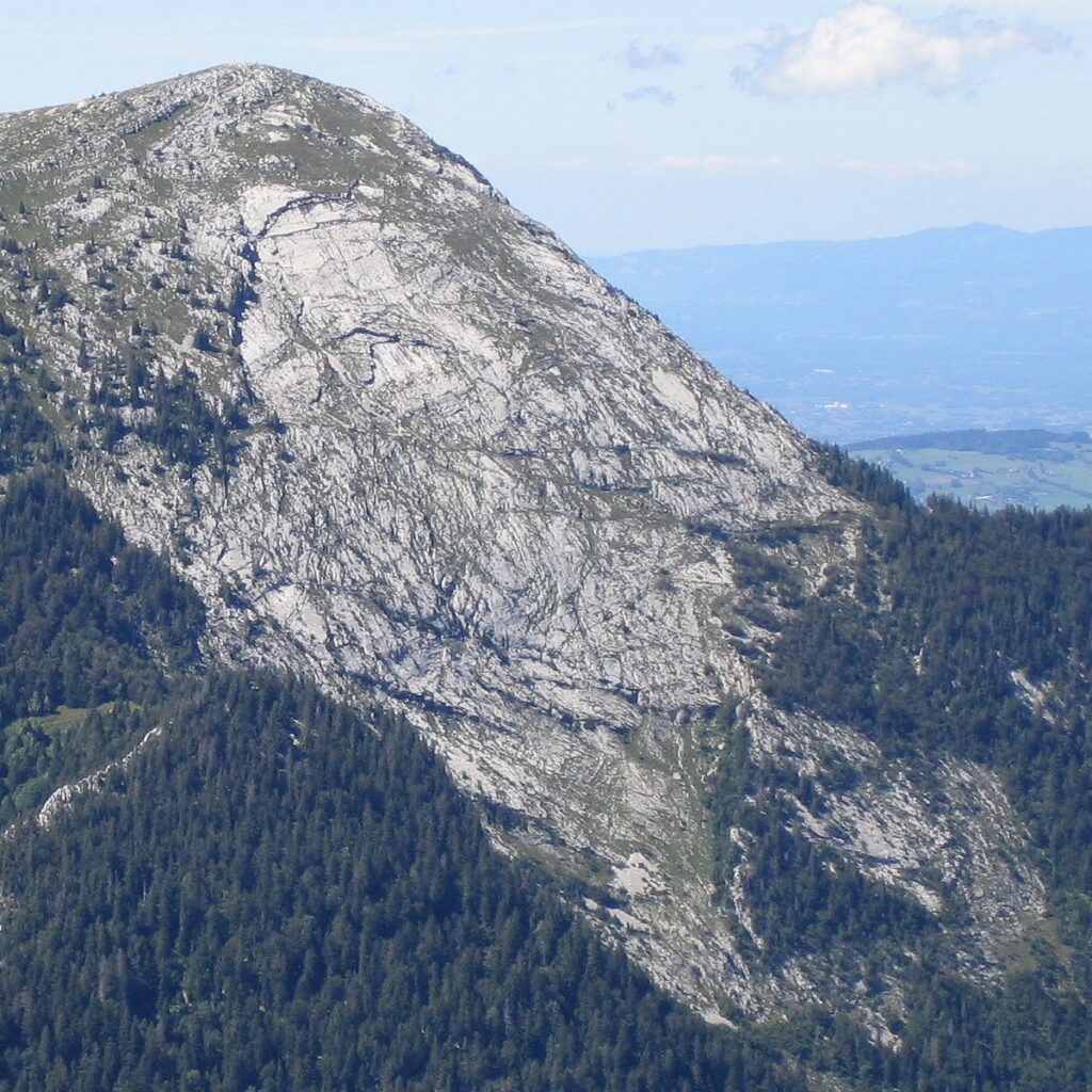 Encadrement escalade : Charmant Som, dalles supérieures