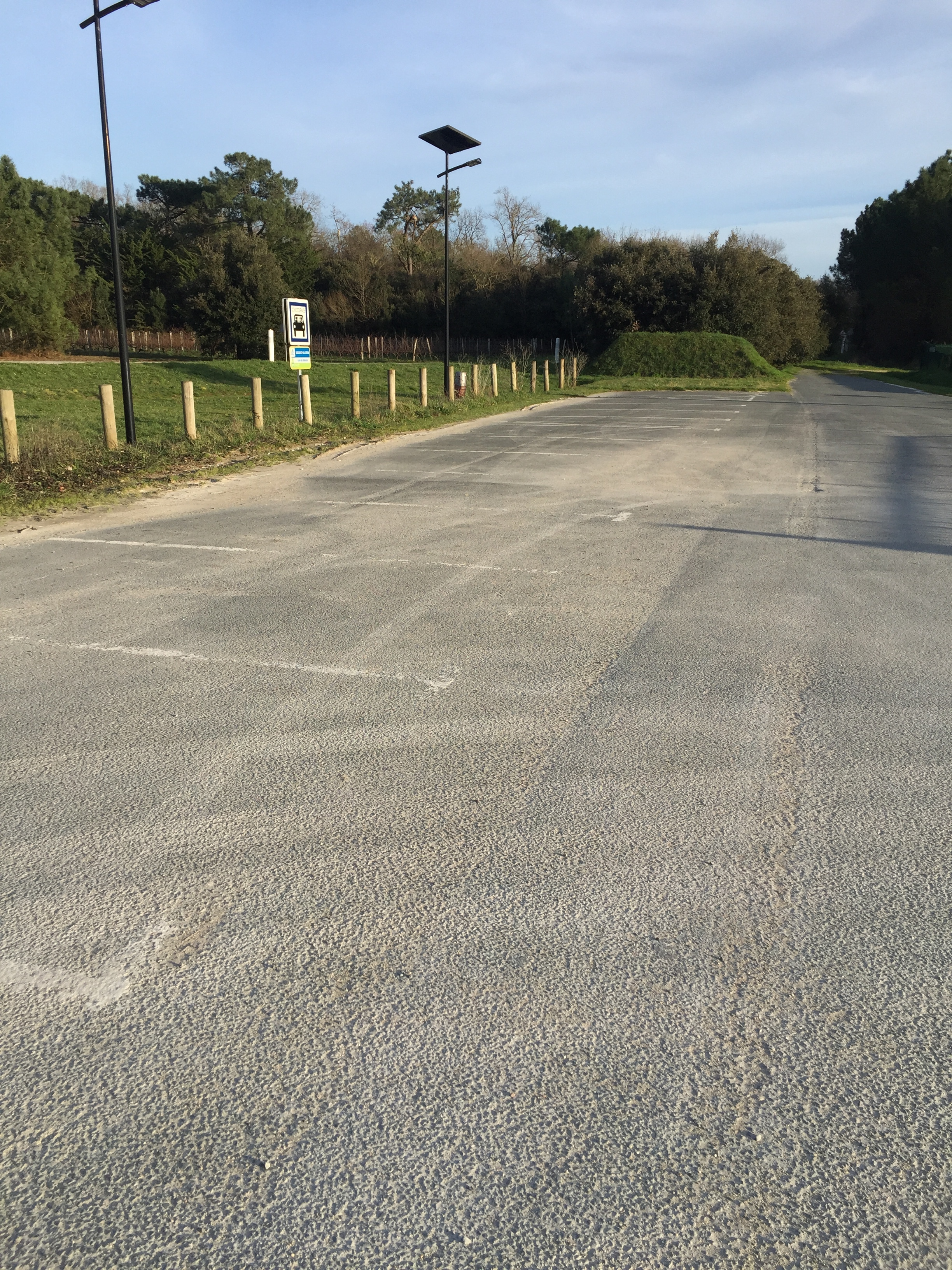 Parking à l'aire de co-voiturage RD26